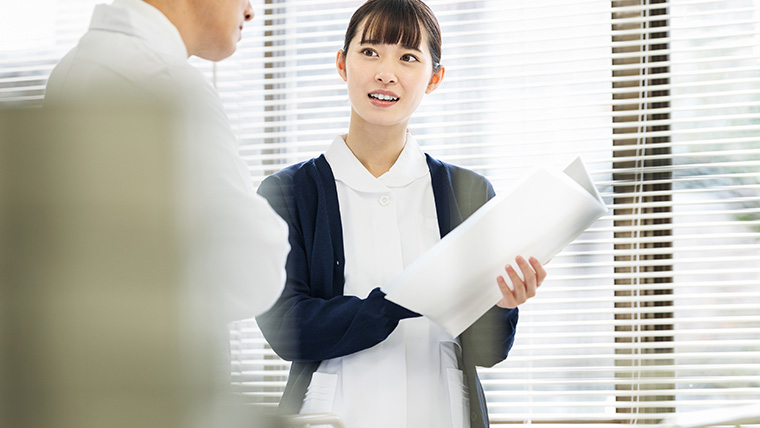 医師が看護師と円滑なコミュニケーションを取る方法