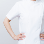 威圧的な態度をとる先輩看護師にはどう接したらいい？