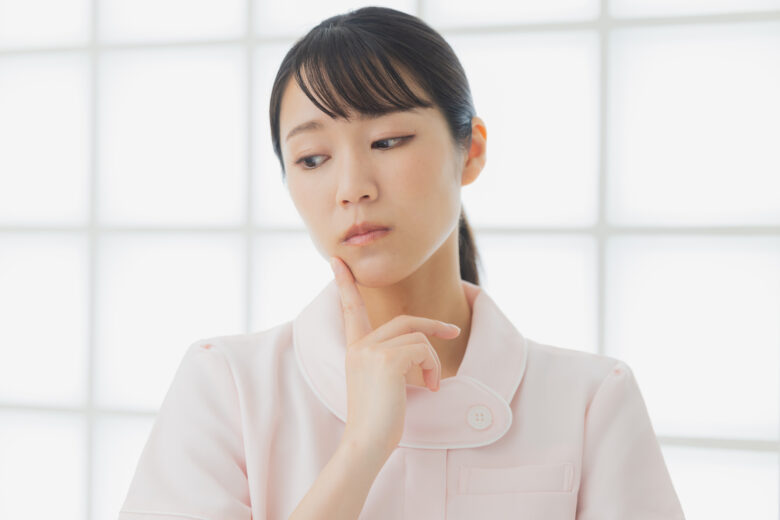 看護師が退職を引き止められた場合の対処法は？円満に退職するコツはある？