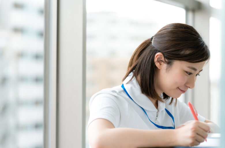 看護師歴が浅くてももう迷わない！ 　引き継ぎと違うシンプルで使える申し送りのコツは？