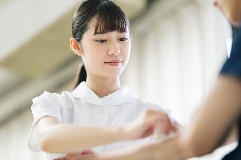 【例文付き】看護師の志望動機の書き方は？転職成功のコツ
