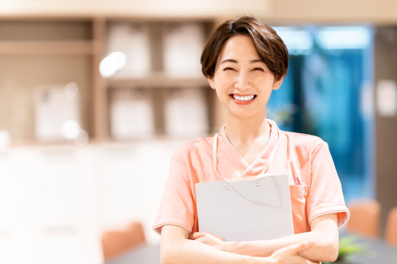 看護師が「扶養内で働く」とは？　年収を抑えて働くメリット、デメリットを解説