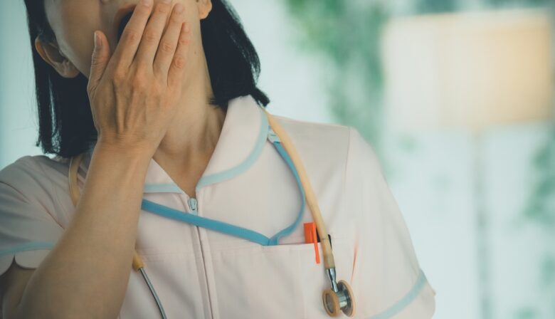 夜勤は看護師の寿命を縮める？健康リスクと対策・体調の整え方